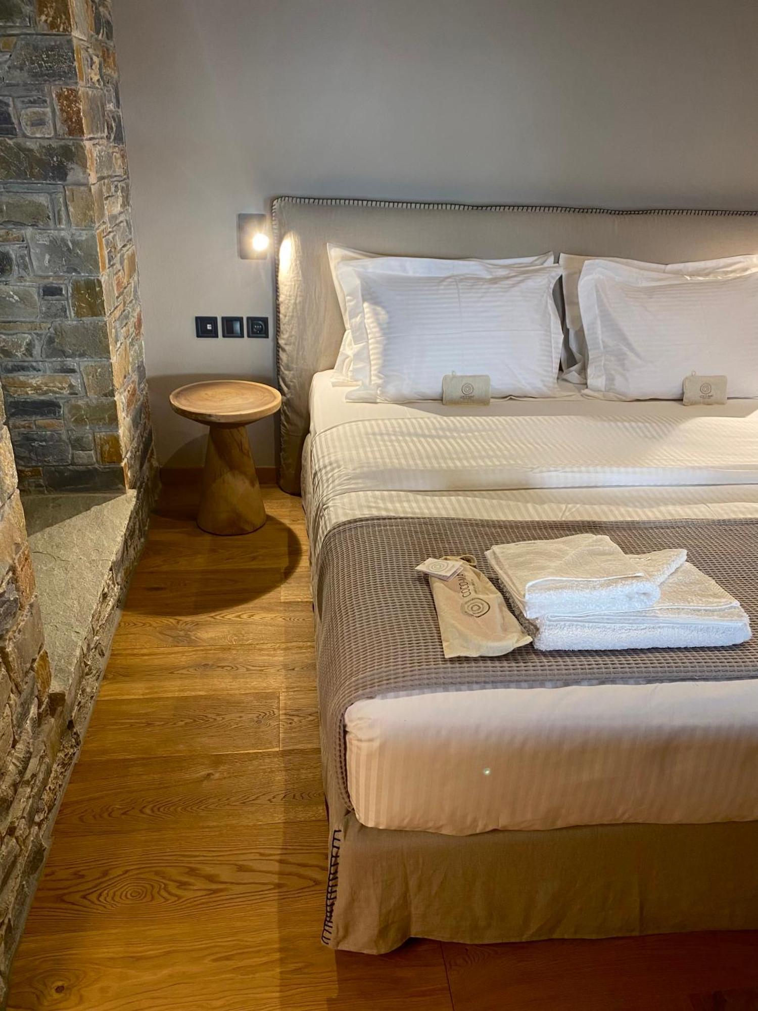Ej Boutique Suites Милина Экстерьер фото
